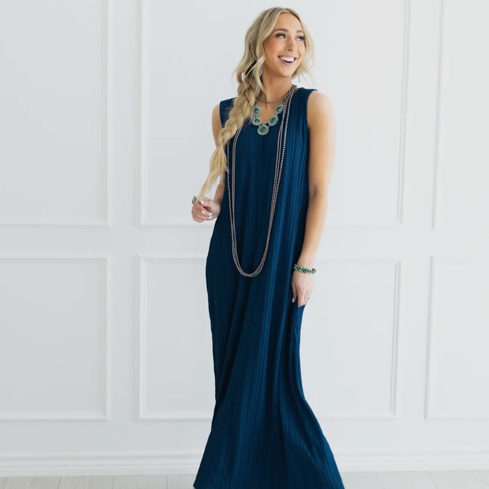 Elegant Navy Pleated Maxi Dress Plus Size